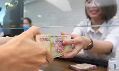 Cuối tháng 8, loạt ngân hàng giảm mạnh lãi suất tiền gửi
