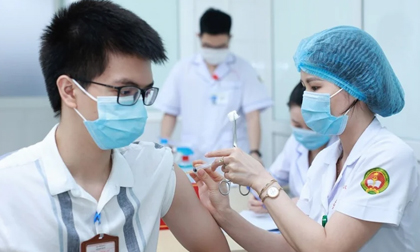 TP.HCM: Đề xuất tiêm vắc xin cho học sinh từ 12-18 tuổi để trở lại trường