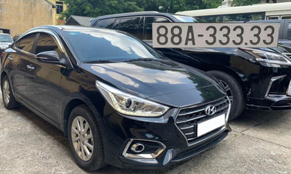 Bán Hyundai Accent biển 'toàn tài 333.33', đại gia vẫn dư tiền tậu BMW, Mercedes-Benz dù xe đã lăn bánh hơn 10.000km