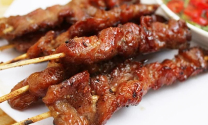 Mẹo ướp thịt xiên nướng bất bại, không khô, không cháy lại rất thơm ngon