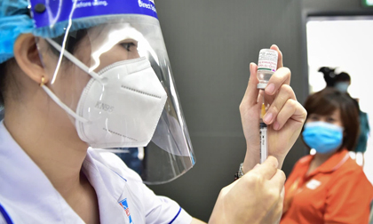 Bộ Y tế yêu cầu: Hà Nội, TP HCM và 3 tỉnh thành khác hoàn thành tiêm 1 mũi vắc xin COVID-19 trước ngày 19/5