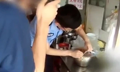 Ế ẩm do Covid, chủ quán bỏ thuốc phiện vào đồ ăn để 'bẫy' khách quay trở lại
