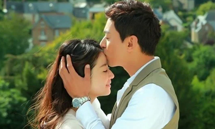 Muốn biết đàn ông yêu thật lòng hay ''thương mồm'' thì phụ nữ cứ nhìn vào điểm này khắc rõ