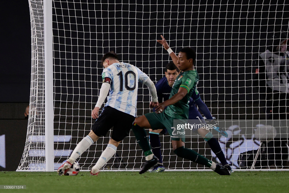 Kết quả Argentina vs Bolivia: Messi lập hat-trick, vượt qua siêu kỷ lục của Pele - Ảnh 3.