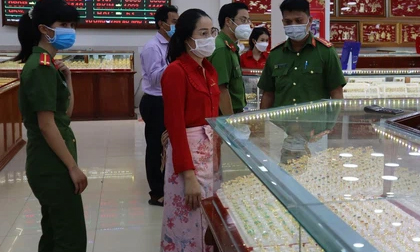 Nữ 'chúa nhẫn' trộm 2.380 nhẫn vàng ở Bình Phước bằng cách nào?