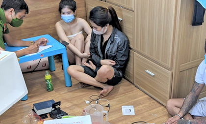 Bắt quả tang 2 'hot girl' đang cùng bạn trai mở tiệc ma túy trong phòng trọ