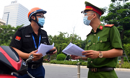 Người ở các tỉnh, thành khác về Hà Nội cần chuẩn bị những giấy tờ gì?