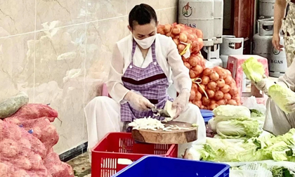 Xót xa những hình ảnh hiếm của Phi Nhung trước khi nhập viện do nhiễm Covid-19