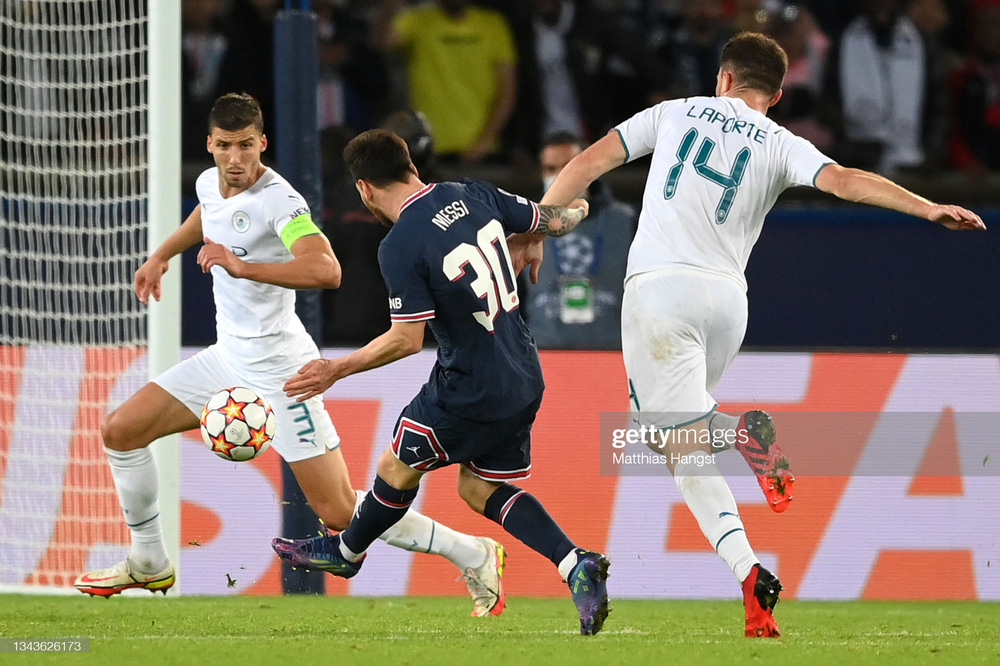 Messi bùng nổ với siêu phẩm, PSG nhấn chìm Pep Guardiola trong biển thất vọng - Ảnh 3.