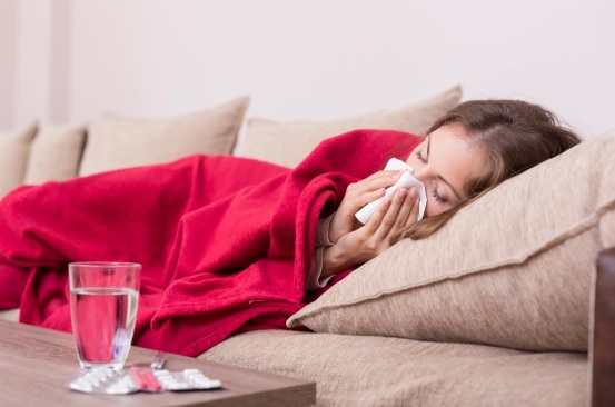 Cập nhật 20 triệu chứng COVID-19 phổ biến nhất lúc này: Chuyên gia nói không thể bỏ qua - Ảnh 1. Cập nhật 20 triệu chứng COVID-19 phổ biến nhất lúc này: Chuyên gia nói không thể bỏ qua - Ảnh 1.