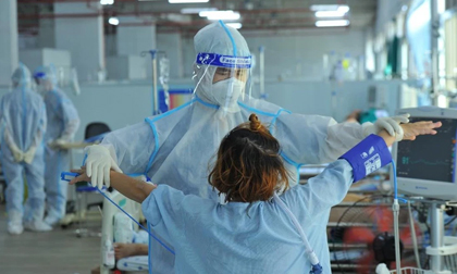 'Kỳ tích' của bà mẹ mang thai 30 tuần mắc Covid nguy kịch phải đặt nội khí quản