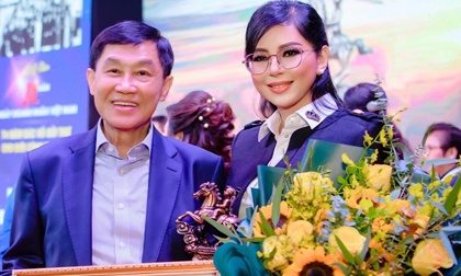 Mẹ chồng Hà Tăng: Phu nhân quyền lực ở tuổi 51 và cách xưng hô đặc biệt với chồng tỷ phú