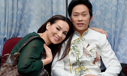 Im lặng suốt thời gian qua, NS Hoài Linh đã có động thái này trong lễ tang của ca sĩ Phi Nhung tại Mỹ