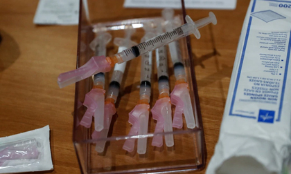 Vaccine Covid-19 của Moderna nhận tin đại thắng: FDA Mỹ công nhận ưu điểm vượt mặt đối thủ