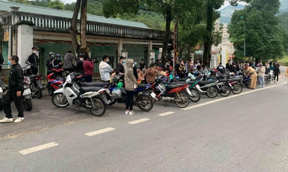 Công an vây bắt 190 nam nữ thanh niên tụ tập đua xe trên đường lên Tam Đảo