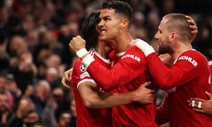 Ronaldo thi triển tuyệt chiêu, Man United lội ngược dòng đầy cảm xúc tại Champions League