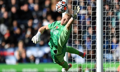 Ramsdale rực sáng giúp Arsenal đánh bại Leicester 2 bàn không gỡ