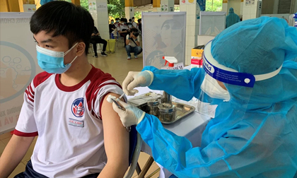 Hà Nội thông tin chính thức về lộ trình tiêm vắc xin Covid-19 cho trẻ em từ 12 - 17 tuổi