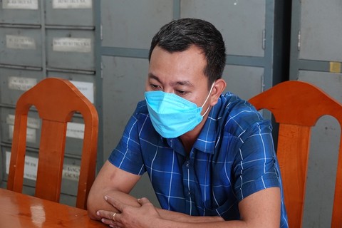 Vụ kẹp cổ thiếu nữ ra xe ô tô, đưa vào khách sạn hiếp dâm: Vì thấy khá xinh đẹp... - Ảnh 1.