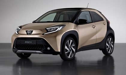 Toyota ra mắt Aygo X – xe đô thị gầm cao hạng A, nhỏ hơn cả Raize