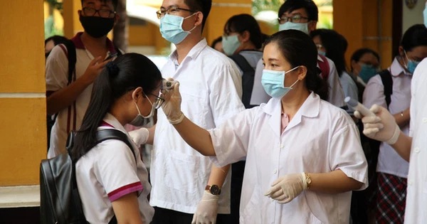 KHẨN: Chỉ duy nhất 1 địa phương ở Hà Nội cho học sinh tới trường học trực tiếp
