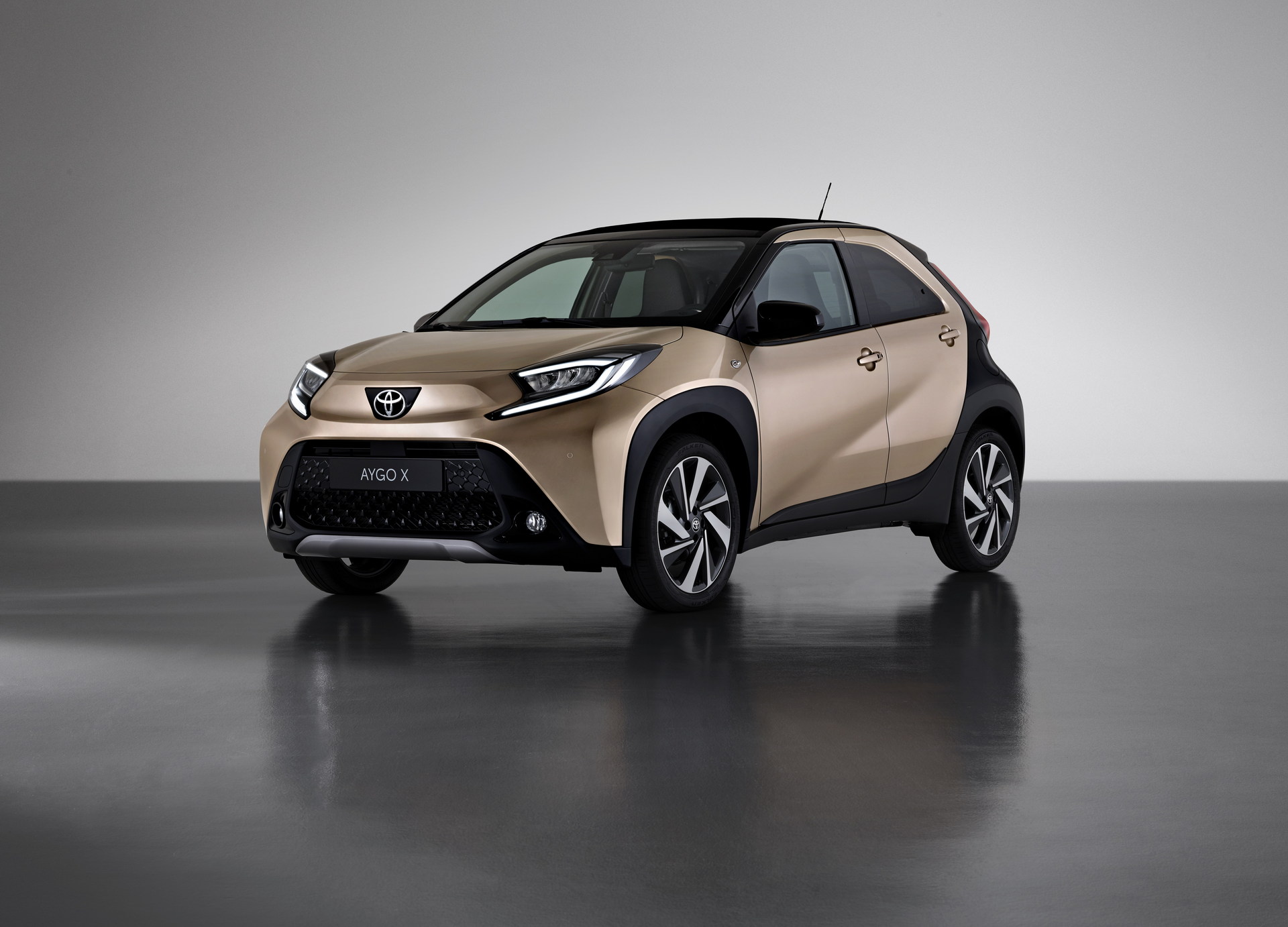 Toyota ra mắt Aygo X – xe đô thị gầm cao hạng A, nhỏ hơn cả Raize - Ảnh 1.