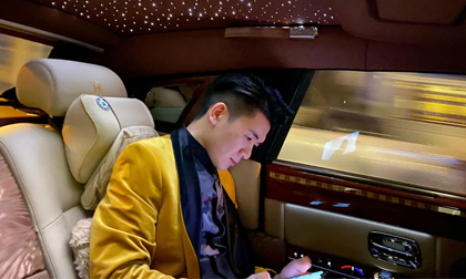Thiếu gia nghìn tỷ nhà bầu Hiển đi xe máy, ăn vỉa hè và dàn xe khủng nhiều người ngả mũ