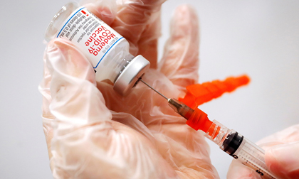 Nguy cơ nhiễm COVID-19 ở người tiêm 2 mũi và 3 mũi vaccine khác nhau thế nào?