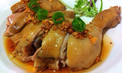 Gà luộc ăn mãi cũng chán, làm theo công thức mới để có món gà đậm đà, thơm ngon cực phẩm