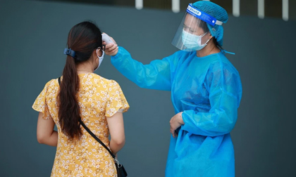 F0 được điều trị tại nhà, F1 phải đi cách ly tập trung: Đại diện Hà Nội giải thích lý do