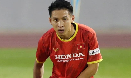 Chủ nhà Singapore nói không, tiền vệ Hùng Dũng chính thức vắng mặt tại AFF Cup 2020