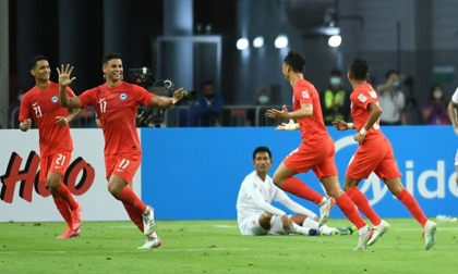 Đè bẹp Myanmar bằng 13 phút bùng nổ, Singapore gửi 'chiến thư' đến HLV Park Hang-seo