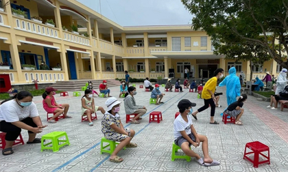 TP.HCM: Gần 3.000 học sinh lớp 1 mắc Covid-19, có trường gần 100 em nhiễm bệnh