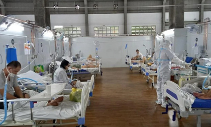 Bệnh nhân Covid-19 ở Hà Nội bỏ trốn khỏi bệnh viện trong đêm, đi xe ôm về quê