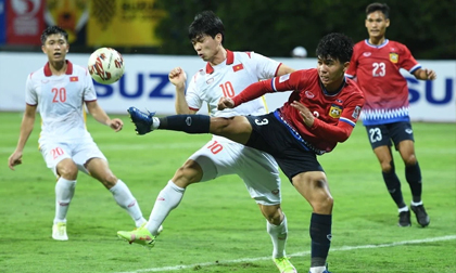Nhìn Công Phượng tỏa sáng ở AFF Cup mà tiếc cho... 'con cưng' của bầu Đức