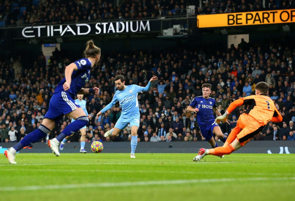 Chơi thăng hoa, Man City đè bẹp Leeds ngay trên sân nhà với 7 bàn thắng - Ảnh 1.