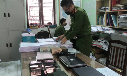 Nóng: Huy động 100 cán bộ, chiến sỹ triệt phá đường đánh bạc qua mạng với số tiền 1000 tỷ