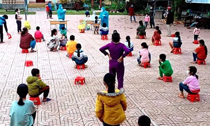 27 học sinh, 7 giáo viên, nhân viên trường dương tính sau vài ngày đi học
