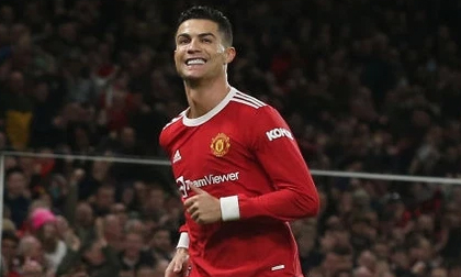 Ronaldo ghi bàn 'dễ nhất sự nghiệp', Man United trở lại đường đua bằng chiến thắng 3 sao