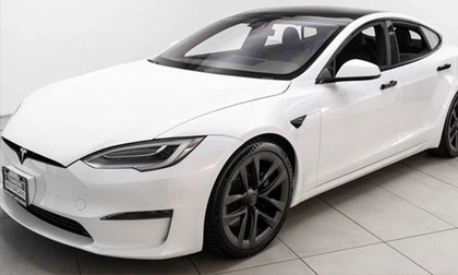 Xe điện Tesla Model S Plaid lên đường về Việt Nam: Tăng tốc nhanh nhất thế giới, có vô-lăng cắt nửa cực lạ mắt