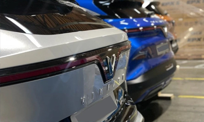 Lộ ảnh 3 mẫu ô tô điện 'mới đét' của VinFast: VF e32, VF e33 và VF e34P tại CES 2022