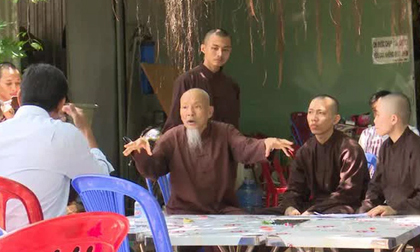 Nóng: Khởi tố vụ lợi dụng tôn giáo, từ thiện để trục lợi ở Tịnh thất Bồng Lai