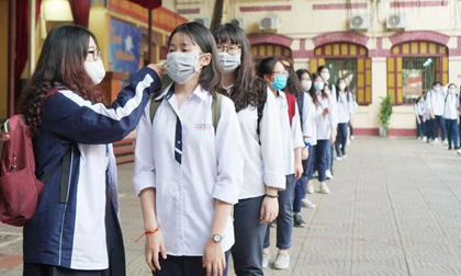 Từ 10/1, học sinh thuộc quận ‘vùng cam’ của Hà Nội chuyển sang học trực tuyến