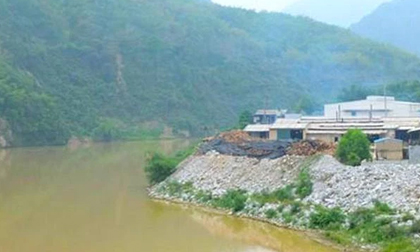 Lật thuyền trên sông Mã khiến ông bà và cháu ngoại mất tích: Đã tìm thấy 2 thi thể