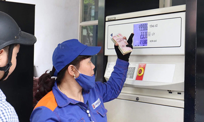 Nóng: Giá xăng lại tăng từ 15h chiều nay