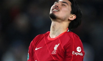 Sao Nhật Bản bỏ lỡ cơ hội khó tin, Liverpool gây thất vọng tràn trề trước Arsenal ở bán kết cúp Liên đoàn