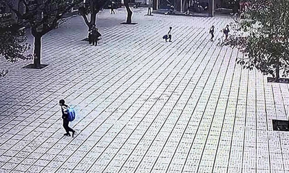Vụ nghi bé lớp 1 bị nam thanh niên lạ xâm hại ở trường: Camera chập chờn, có cái bị hỏng