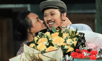 Hoài Linh đã nhận giải thưởng đầu tiên khi vừa tái xuất showbiz