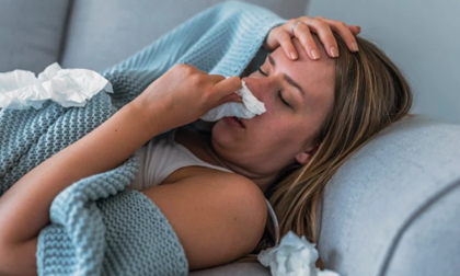 VN phát hiện Omicron trong cộng đồng: Triệu chứng Omicron ở người đã tiêm vaccine là gì?