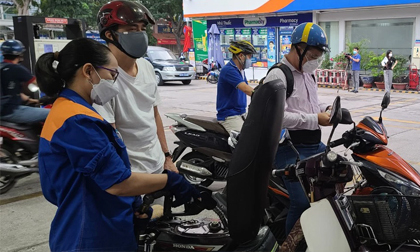 'Không có chuyện thiếu xăng dầu, ghim hàng chờ lên giá' ở TP. HCM